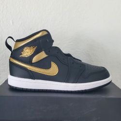 Pre-owned Sneaker Jordan's (LOOKS BRAND NEW) kids 10C, 11C, 12C and 3