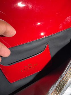 Bolso Coach Klare Crossbody – Elegante y Moderno