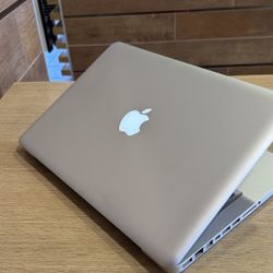 Apple MacBook Pro 13” i5/8GB/256GB SSD $140 