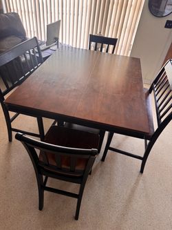 Dining room table