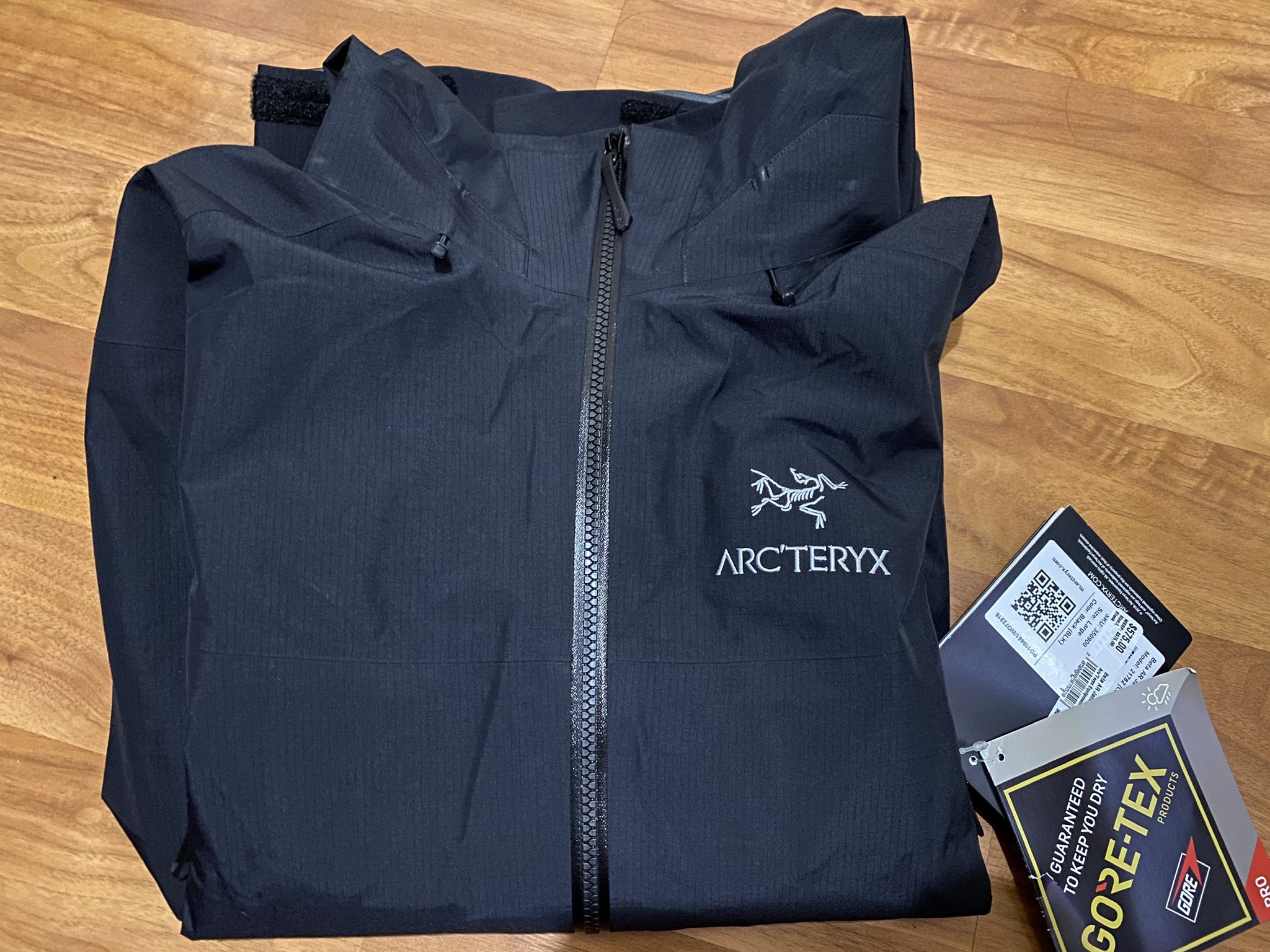 ARC’TERYX BETA AR JACKET