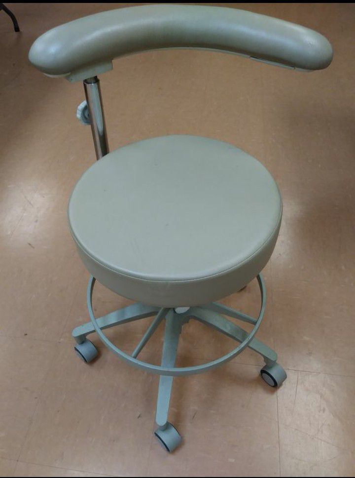 Pelton & Crane rolling adjustable dental chair for sale