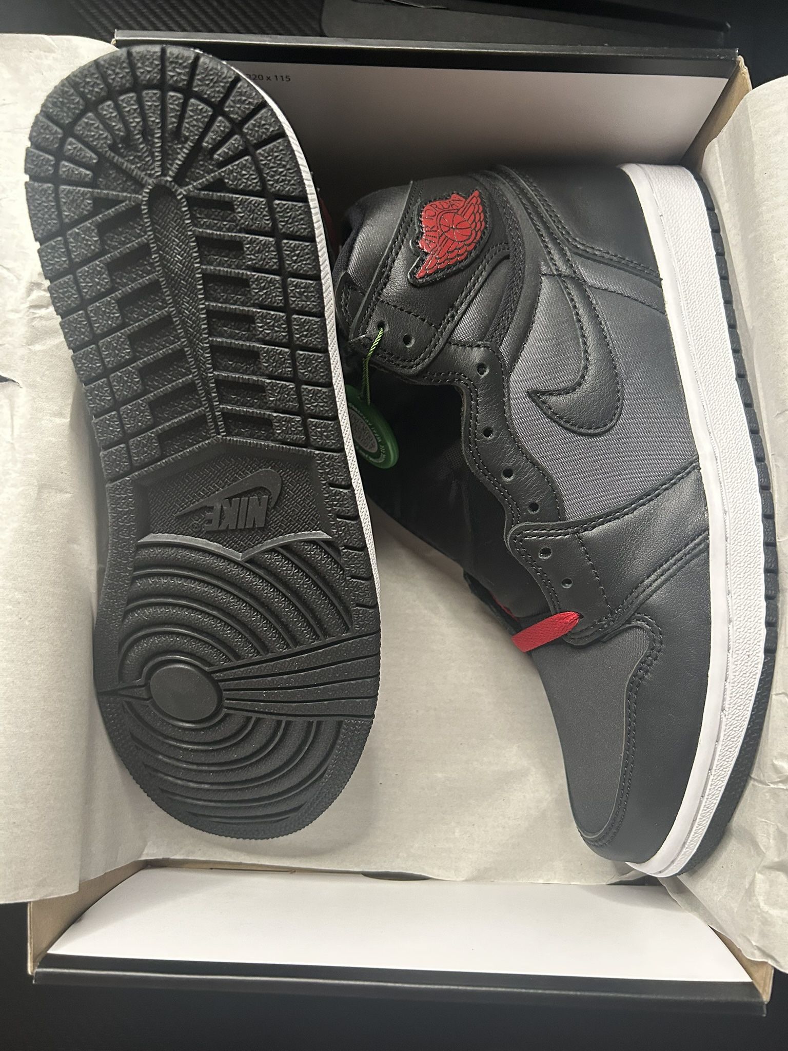 Jordan 1 High Black Satin Gym Red Size 9 New 