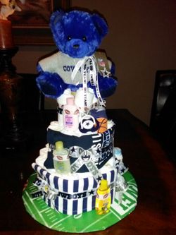Diaper cake/ diaper w/a twist