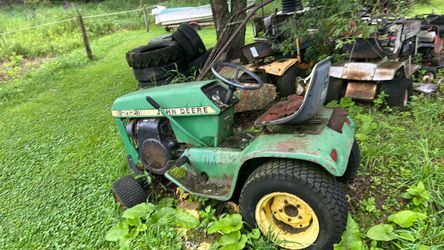 John Deere 212 lawn tractor