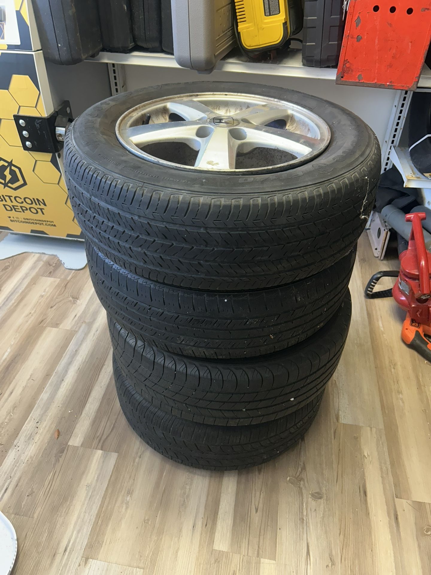 Honda 16-inch Alloy Wheels with Tires – Honda OEM Alloy Rims Set of 4