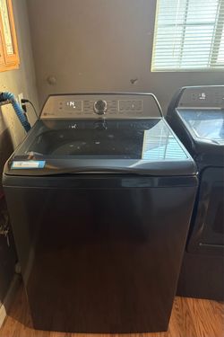 Washer and gas dryer set
