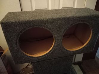Empty dual 12" sealed car stereo sub box enclosure