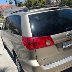 2008 Toyota Sienna