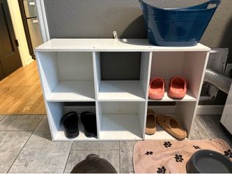Free White Shoe Storage Bench