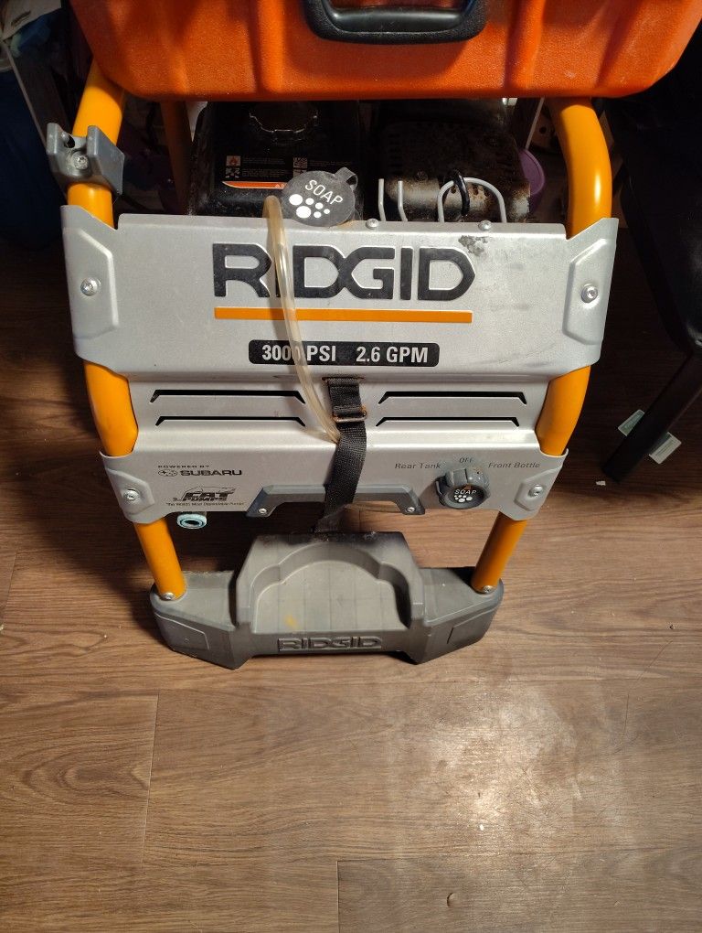 Rigid 3000 PSI 2.6 GPM Gas Pressure Washer 