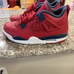 Jordan 4 Fiba Retro
