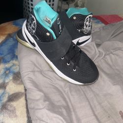 Nike Kids Youth Boys Girls Kyrie Mid Top