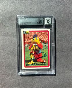 1983 Donruss #645 Ted Giannoulas "The SD Chicken" signed.Negotiable
