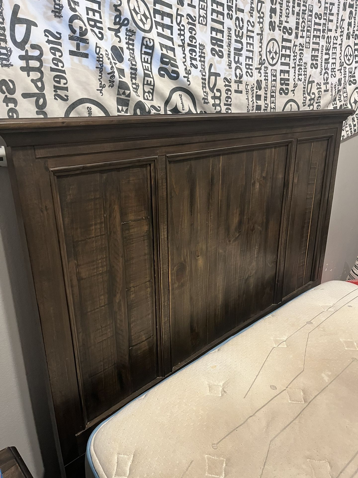 Full Size Bed
