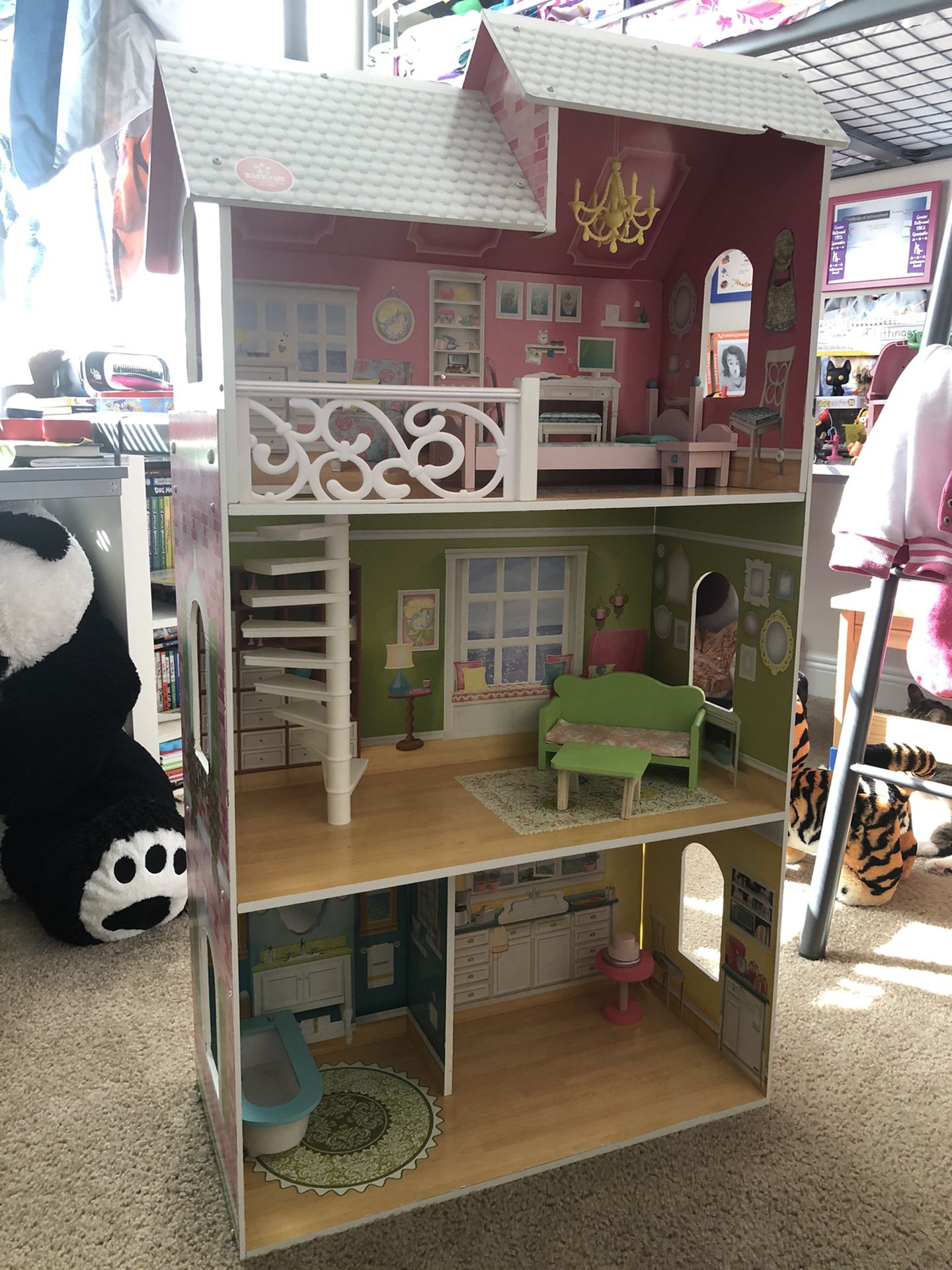 Doll House 🏠