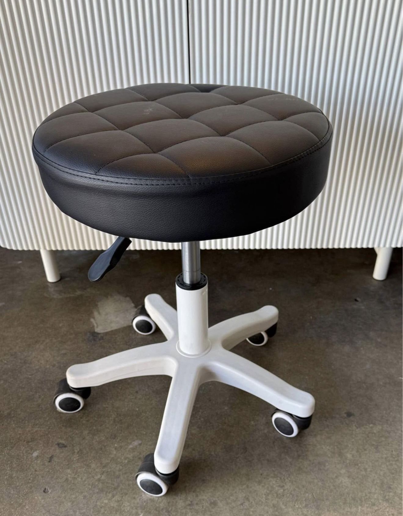 Round Rolling Stool with Wheels PU Leather