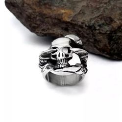 Stainless steel skull and claw ring