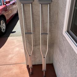 Crutches/shower seat/ elevation pillow