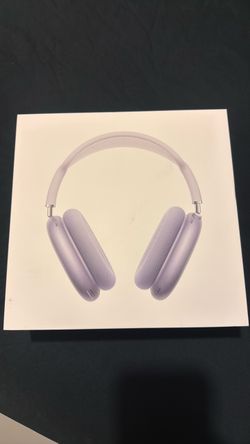 Purple AirPods Max with Smart Case