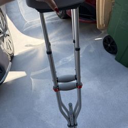 Crutches 