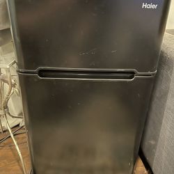 Haier Mini Fridge