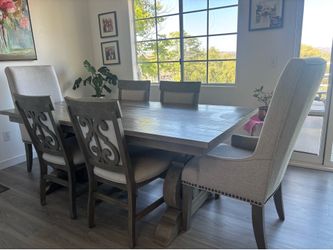 Jerome’s Hacienda Expandable Dining Set - 8 Chairs