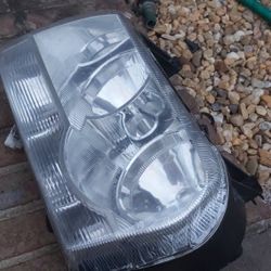 Chrysler 300 Headlight Assembly Driver/Left Side, Lens Cleaned Polished And Clear Wrapped 