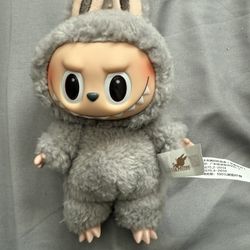 Labubu Gray 