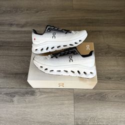 ON RUNNING CLOUD-TILT “BLACK IVORY”