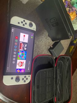 OLED Nintendo switch with case