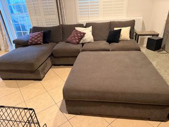 Sectional couch