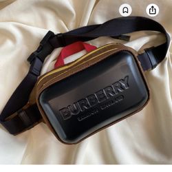 Burberry Crossbody - Unisex 