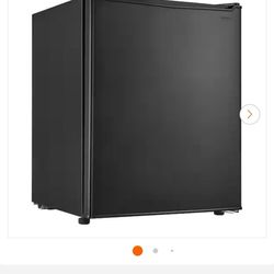 Vissani 2.6 Cu. Ft. Mini Refrigerator in Black, ENERGY STAR