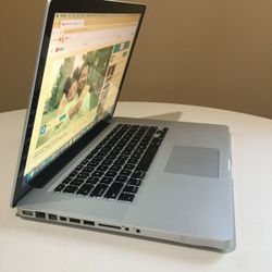 Macbook Pro 15 inch - i7 Processor