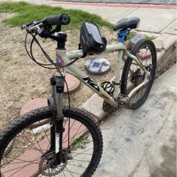 K2 Zed 3.2 is a 26-inch wheel hardtail mountain bike