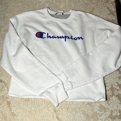Cropped Retro Champion Sweatshirt Size S