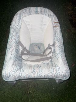 Baby bouncer open box