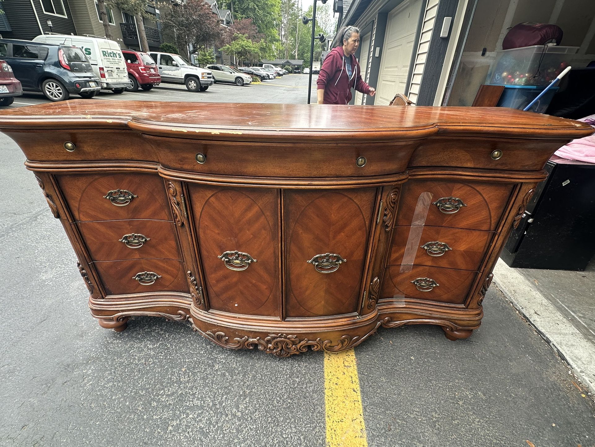 Pulaski Dresser And Mirror