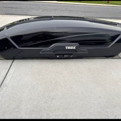Thule Motion XT L Cargo Carrier