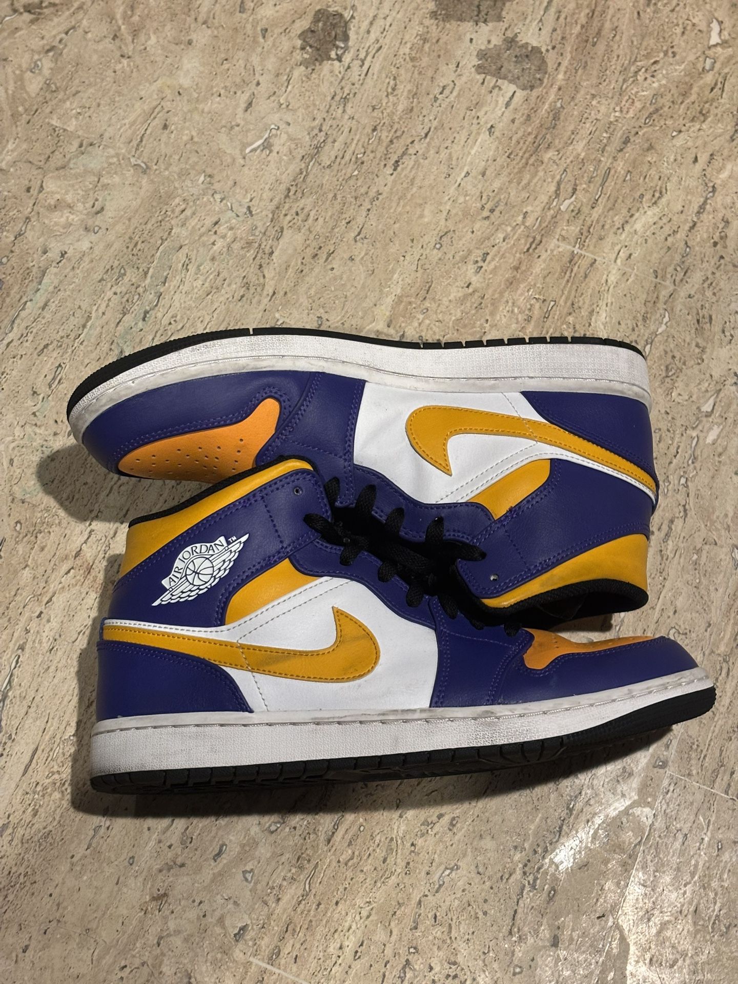 Jordan 1 Lakers colorway