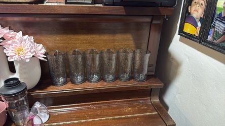 Set Of 6 Plastic Decorative Glasses