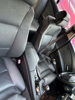 Seats from a 2007 bmw 550