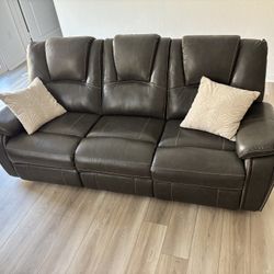 Reclinable Pair Of Couches