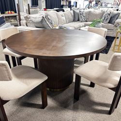 Stunning Dining Table Set! $1299 🤎📦 Available In Black!