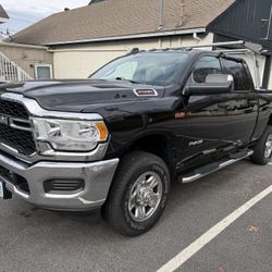 2022 Ram 2500 Crew Cab • Tradesman Pickup 4D 6 1/3 ft Bed