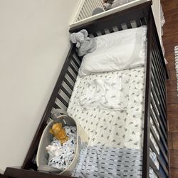 Beautiful Crib With Mattress 