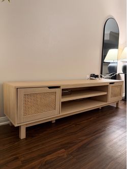 TV Stand / Media Console (Light Wood)