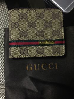 Guccie wallets