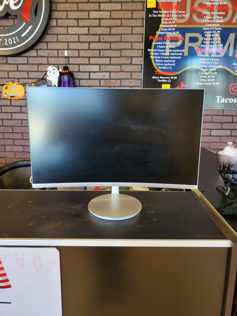 Samsung 27" curved monitor
